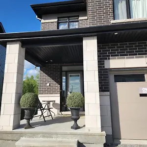 Place You Can Call !!! Near Airport Guest house Ottawa
